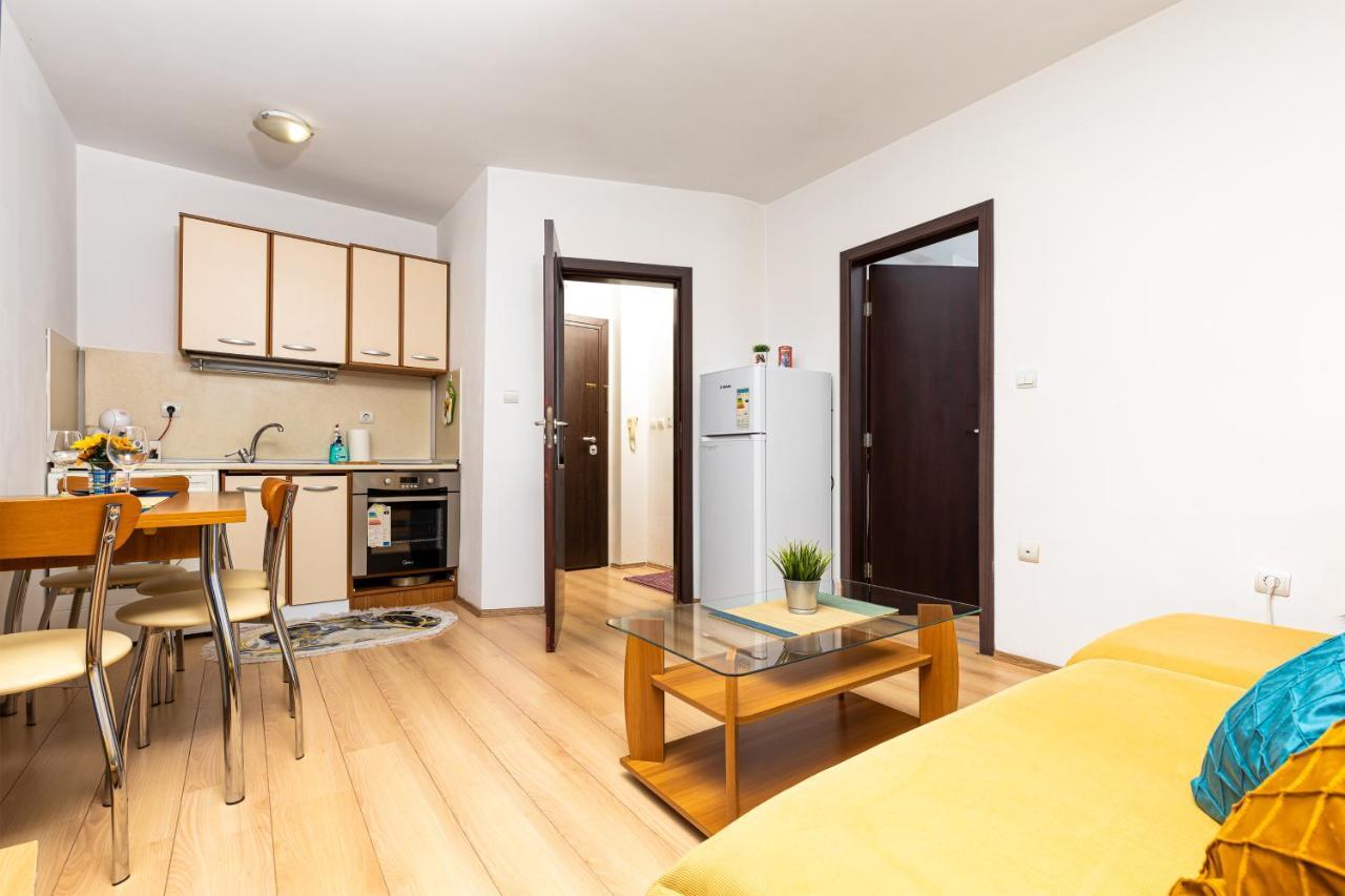 Lovely 1Bd Apartment Close To The Summer Theatre Plovdiv Ngoại thất bức ảnh