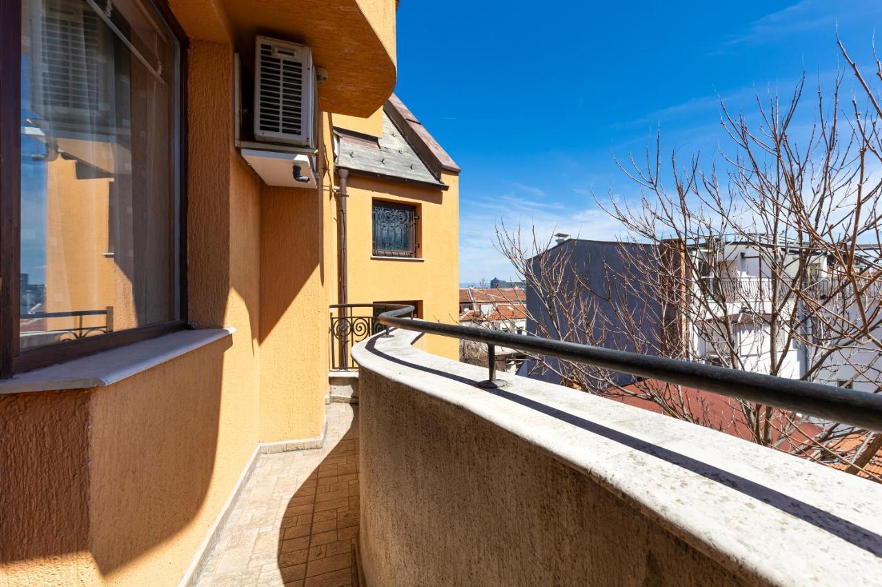 Lovely 1Bd Apartment Close To The Summer Theatre Plovdiv Ngoại thất bức ảnh