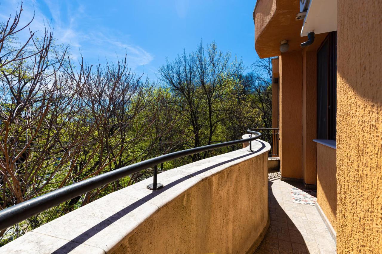 Lovely 1Bd Apartment Close To The Summer Theatre Plovdiv Ngoại thất bức ảnh